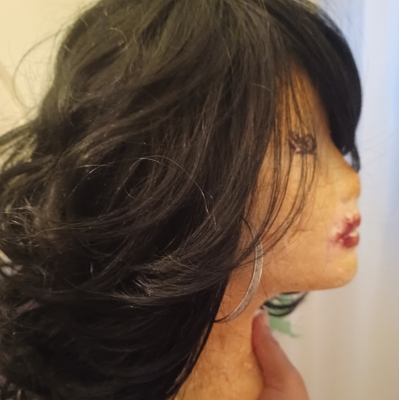 Beautiful Wig - Picture 5 of 9